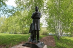 памятник Иванову.JPG
